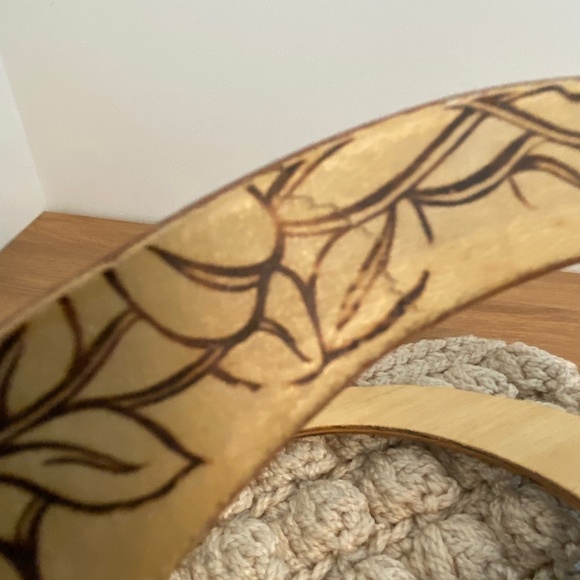 𝅺VINTAGE style knit purse, wood handles with bird and flower motif - Picture 6 of 10